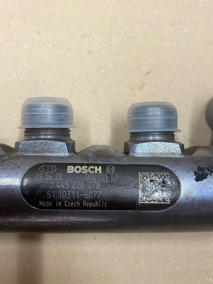TUBO PRESSIONE COMMON-RAIL - RIF. BOSCH 0445226078 - RIF. MAN 51103116077 - Préparation du carburant: photos 3 TUBO PRESSIONE COMMON-RAIL - RIF. BOSCH 0445226078 - RIF. MAN 51103116077 - Préparation du carburant: photos 3