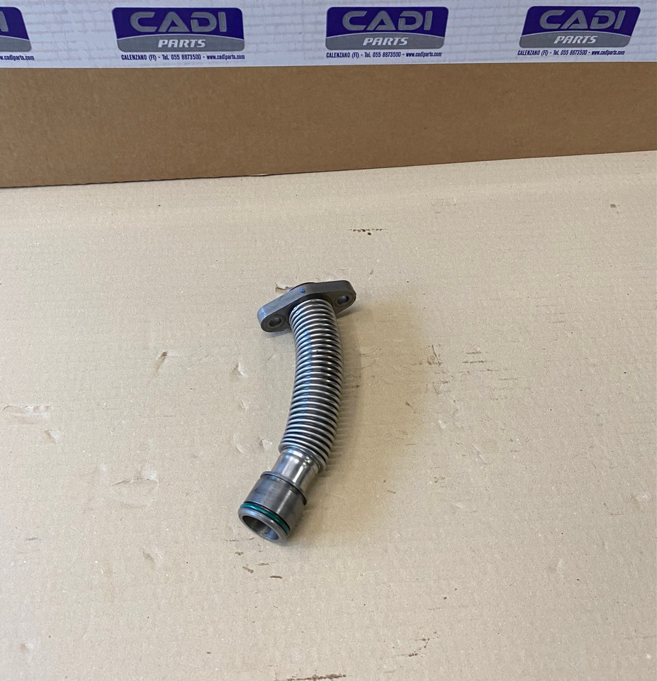 TUBO RITORNO OLIO MAN 51057035881 - Moteur et pièces pour Camion: photos 1 TUBO RITORNO OLIO MAN 51057035881 - Moteur et pièces pour Camion: photos 1