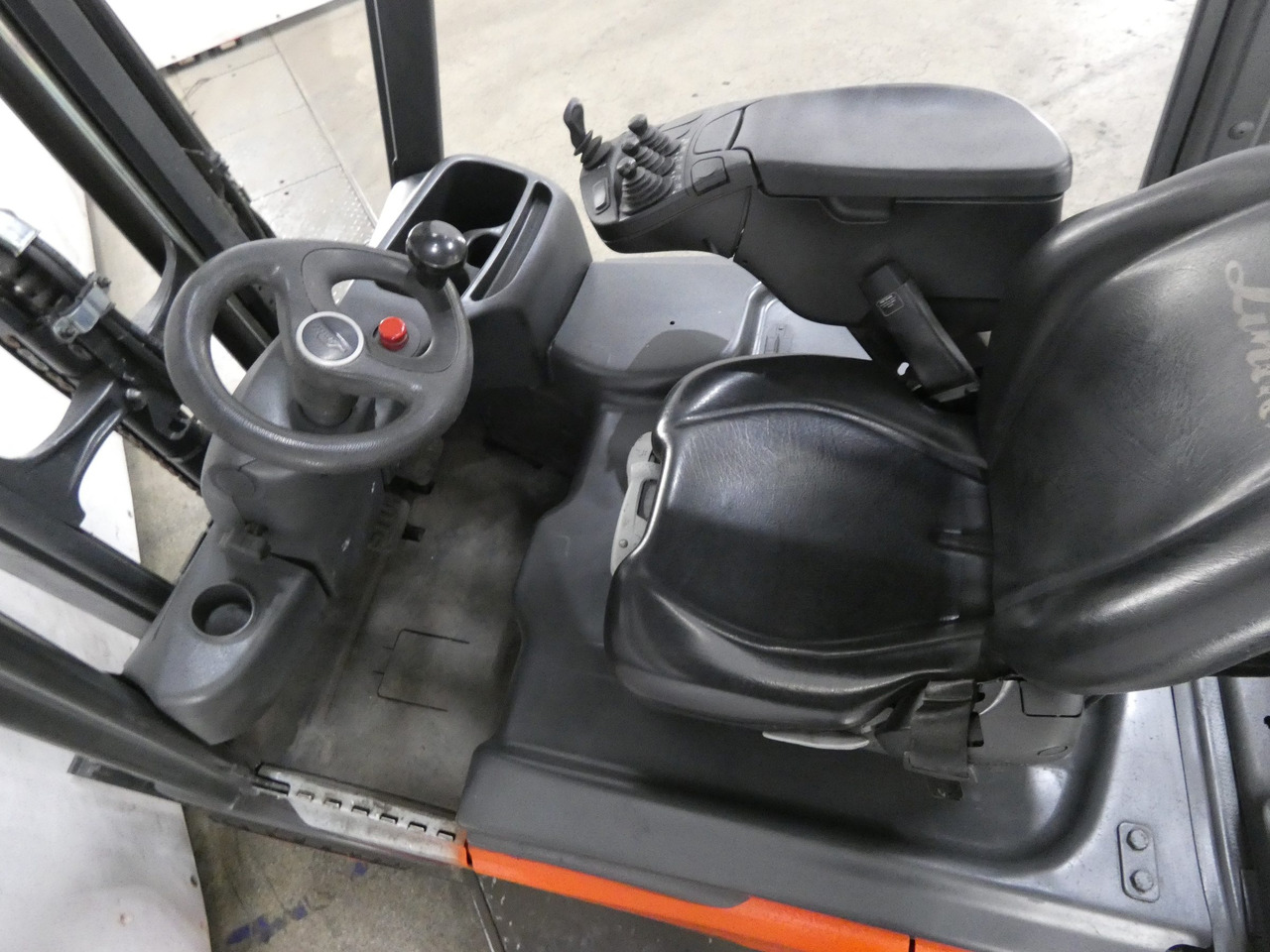 Linde E16C - Chariot élévateur électrique: photos 3 Linde E16C - Chariot élévateur électrique: photos 3