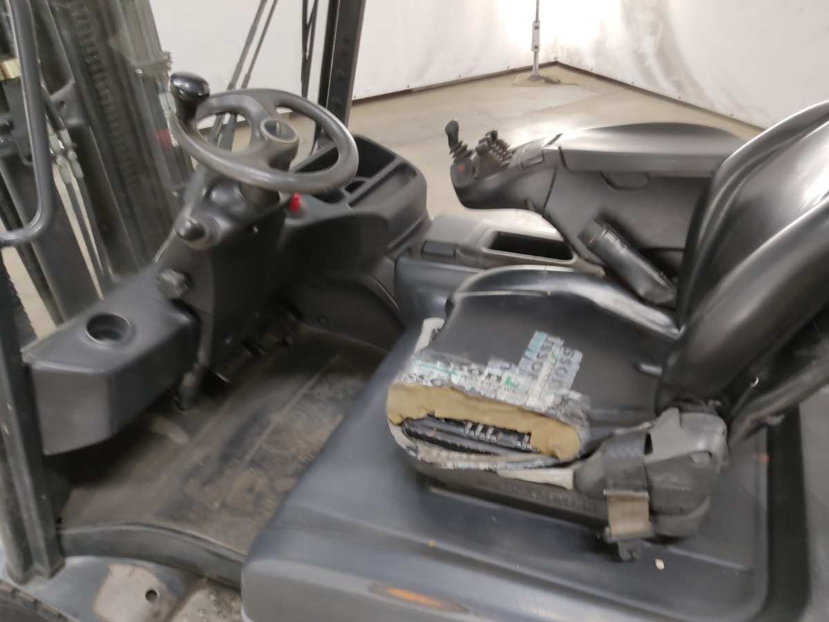 Linde E30L-01 - Chariot élévateur électrique: photos 3 Linde E30L-01 - Chariot élévateur électrique: photos 3