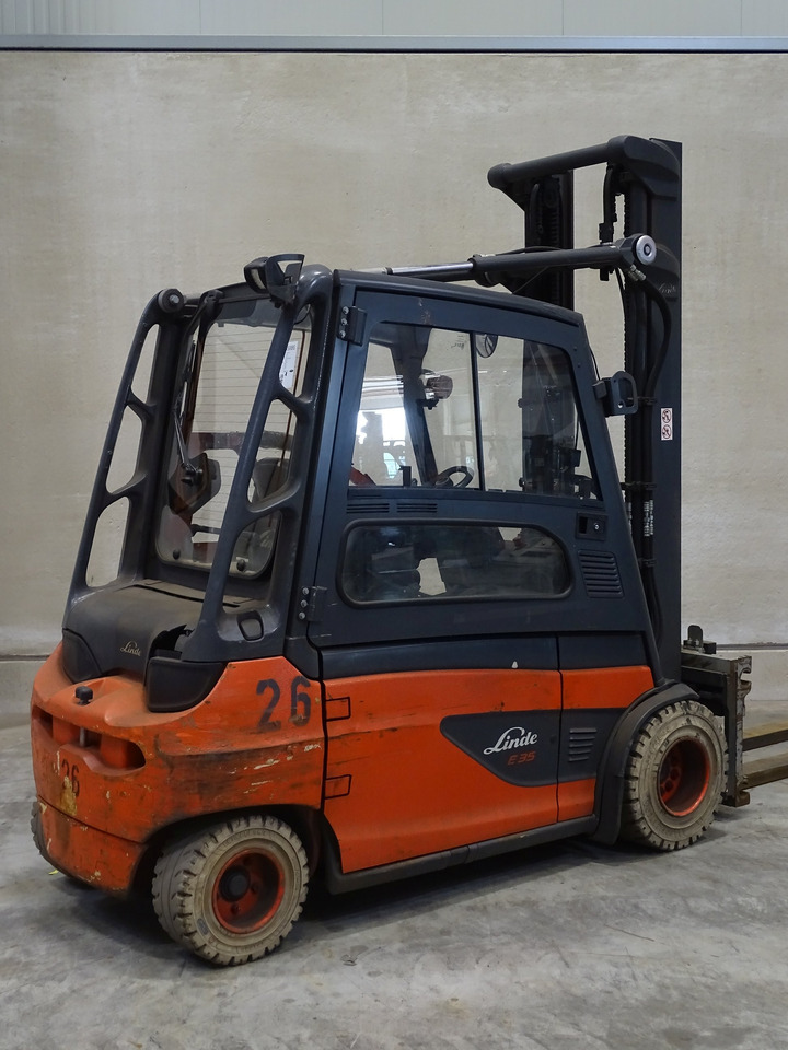 Linde E35L - Chariot élévateur électrique: photos 2 Linde E35L - Chariot élévateur électrique: photos 2