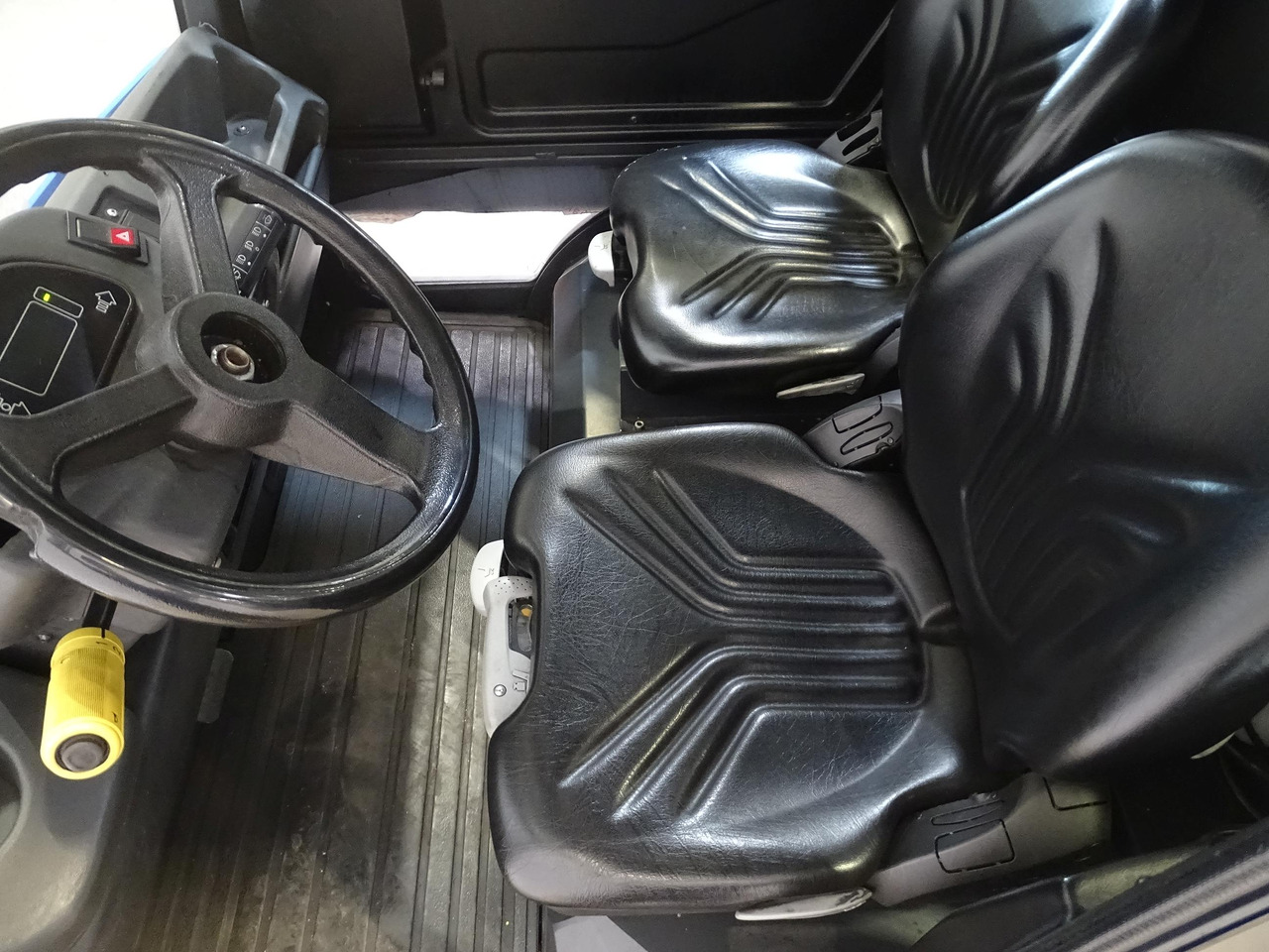 Linde P250 - Chariot tracteur: photos 3 Linde P250 - Chariot tracteur: photos 3