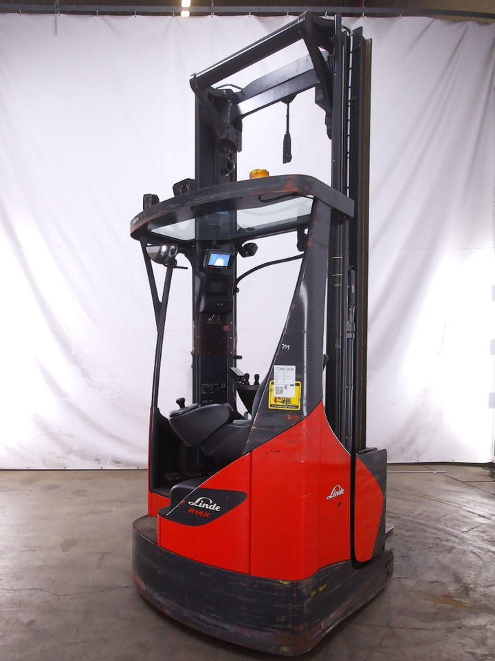 Linde R14X-03 - Chariot à mât rétractable: photos 2 Linde R14X-03 - Chariot à mât rétractable: photos 2