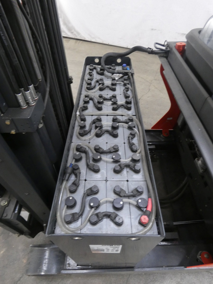 Linde R16-01 - Chariot à mât rétractable: photos 3 Linde R16-01 - Chariot à mât rétractable: photos 3