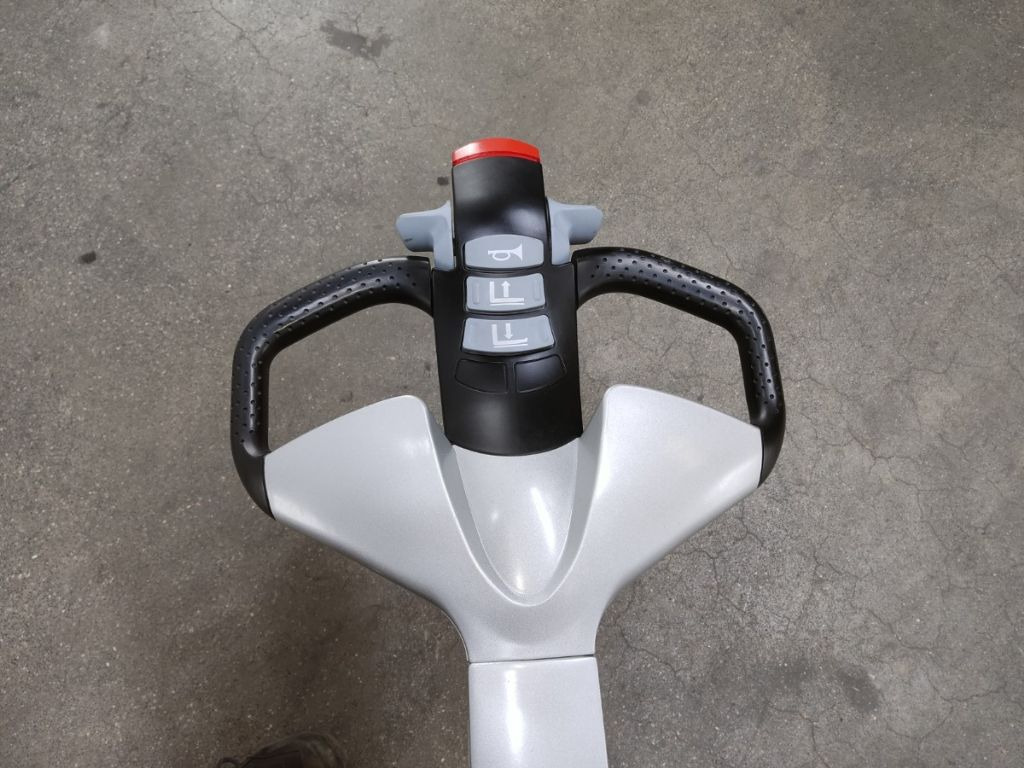 Still EXU18/BATT.NEU - Transpalette: photos 3 Still EXU18/BATT.NEU - Transpalette: photos 3