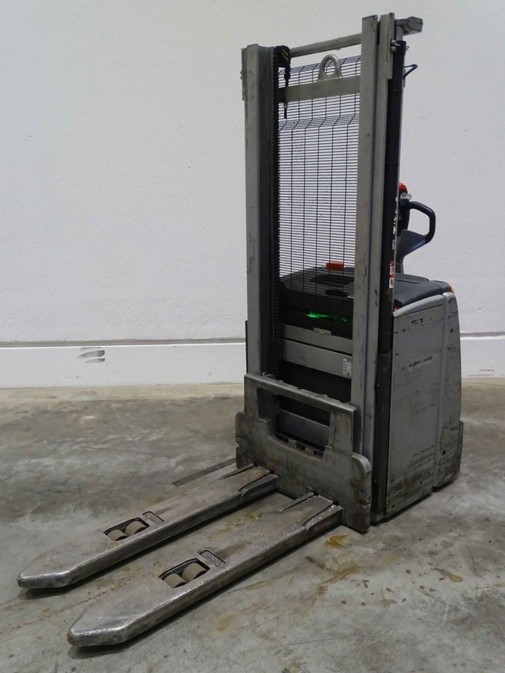 Still EXV16 - Gerbeur: photos 1 Still EXV16 - Gerbeur: photos 1