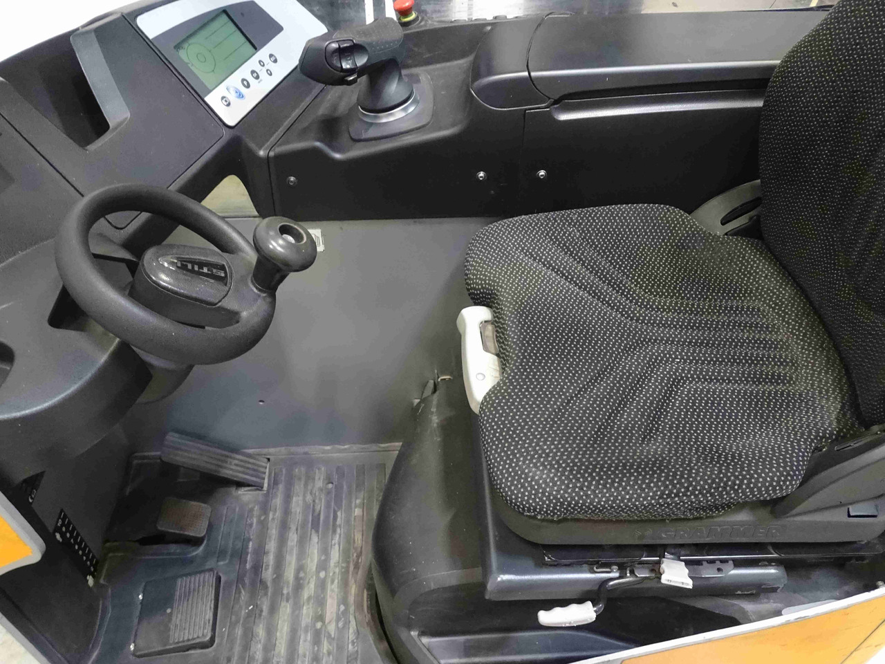 Still FM-X17 - Chariot à mât rétractable: photos 3 Still FM-X17 - Chariot à mât rétractable: photos 3