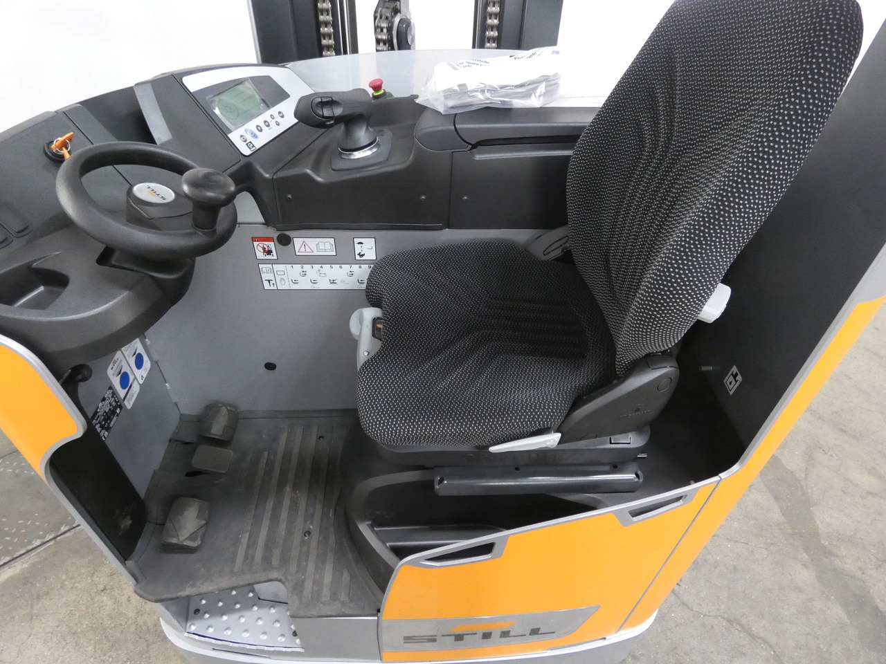 Still FM-X17 - Chariot à mât rétractable: photos 3 Still FM-X17 - Chariot à mât rétractable: photos 3