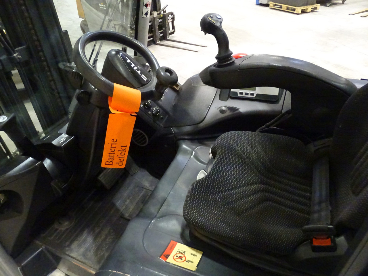 Still RX60-30 - Chariot élévateur électrique: photos 3 Still RX60-30 - Chariot élévateur électrique: photos 3