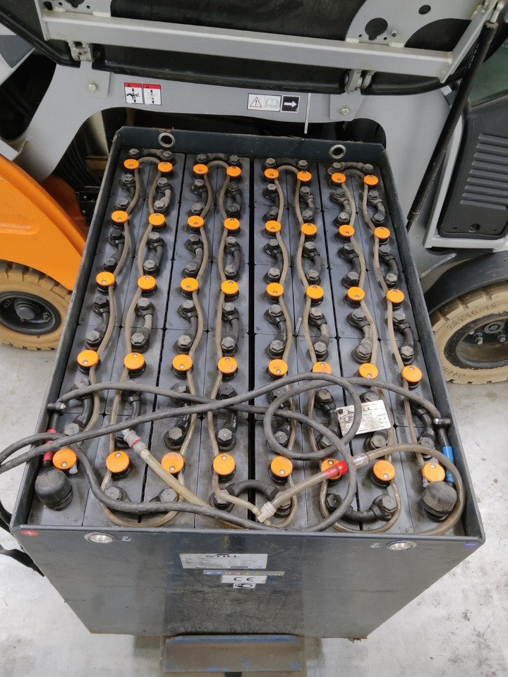 Still RX60-30 - Chariot élévateur électrique: photos 4 Still RX60-30 - Chariot élévateur électrique: photos 4