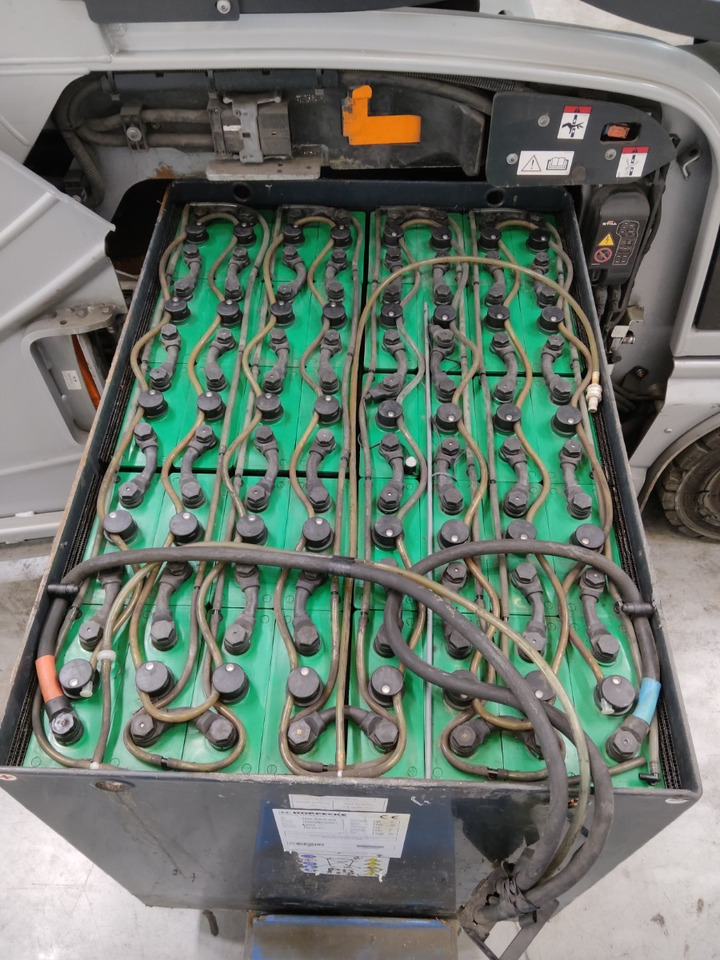 Still RX60-30 - Chariot élévateur électrique: photos 4 Still RX60-30 - Chariot élévateur électrique: photos 4