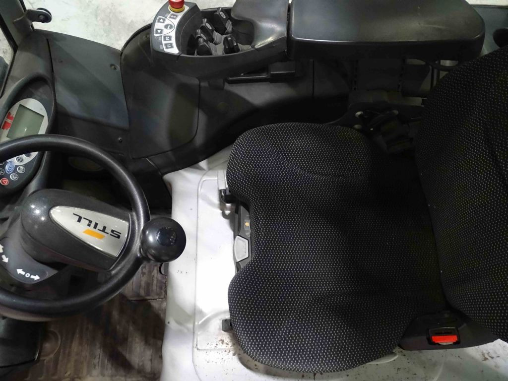 Still RX60-45 - Chariot élévateur électrique: photos 3 Still RX60-45 - Chariot élévateur électrique: photos 3