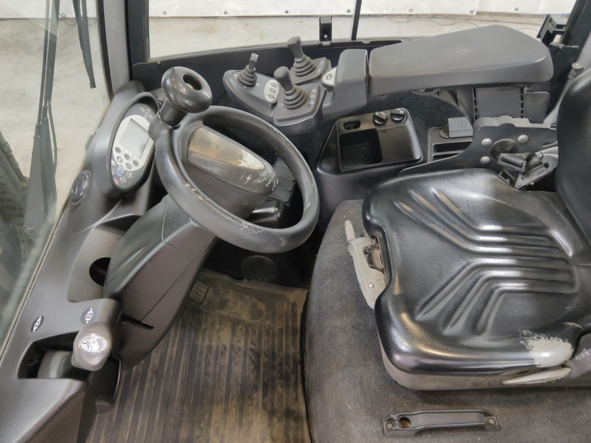 Still RX70-25T - Chariot élévateur: photos 3 Still RX70-25T - Chariot élévateur: photos 3