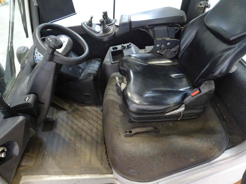 Still RX70-35 - Chariot élévateur diesel: photos 3 Still RX70-35 - Chariot élévateur diesel: photos 3