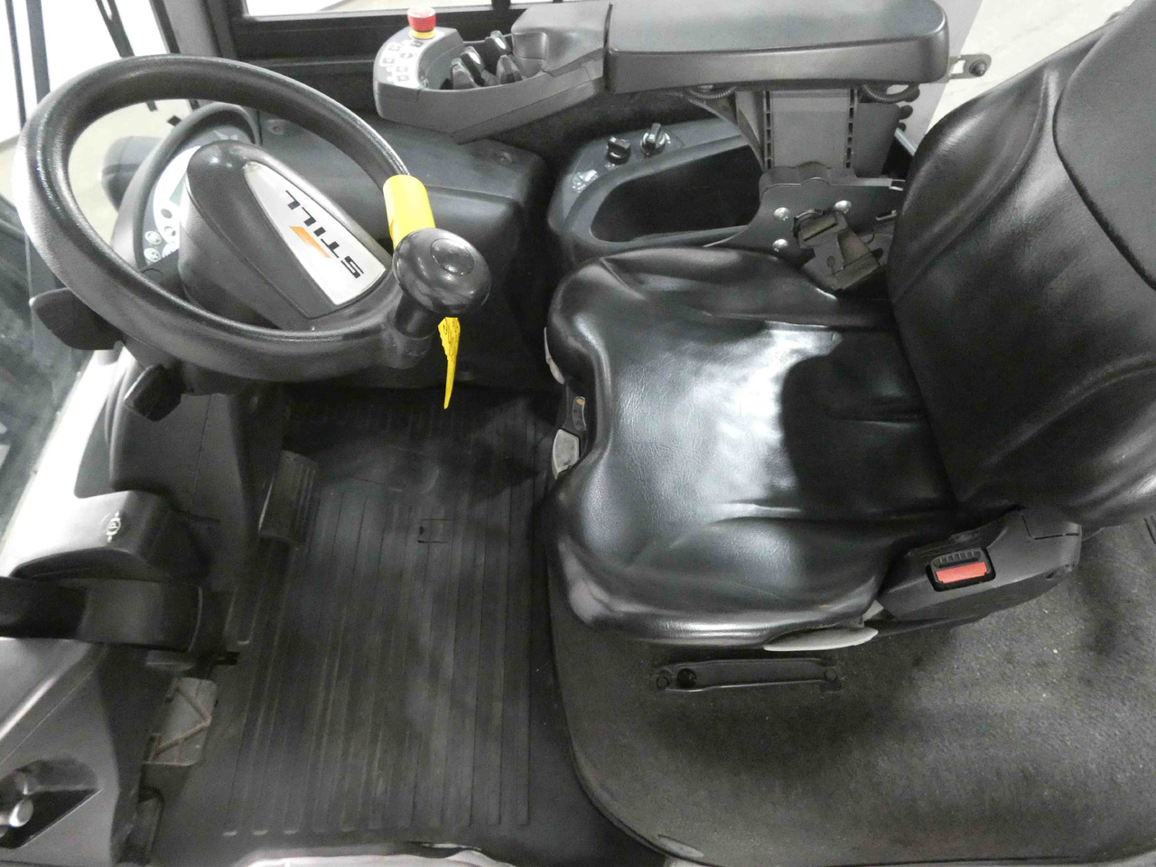 Still RX70-40 - Chariot élévateur diesel: photos 3 Still RX70-40 - Chariot élévateur diesel: photos 3