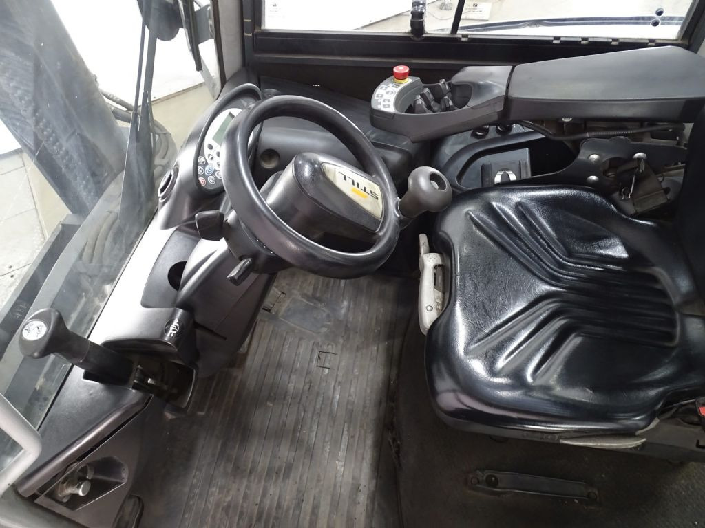 Still RX70-70 - Chariot élévateur diesel: photos 3 Still RX70-70 - Chariot élévateur diesel: photos 3