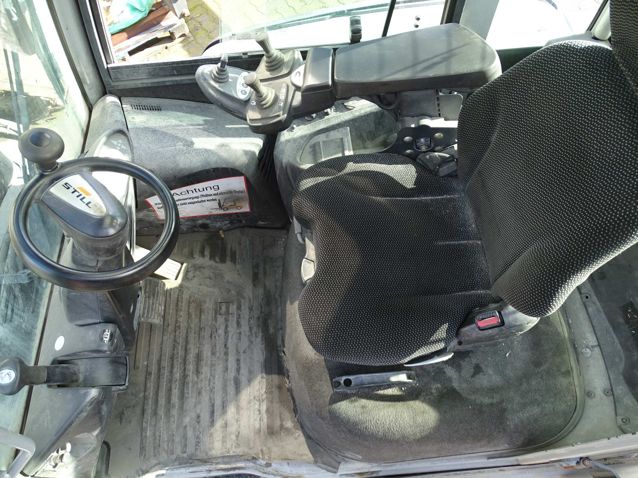 Still RX70-80/900 - Chariot élévateur diesel: photos 3 Still RX70-80/900 - Chariot élévateur diesel: photos 3