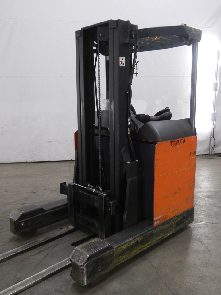 Toyota 7FBRE16-1 - Chariot à mât rétractable: photos 1 Toyota 7FBRE16-1 - Chariot à mât rétractable: photos 1