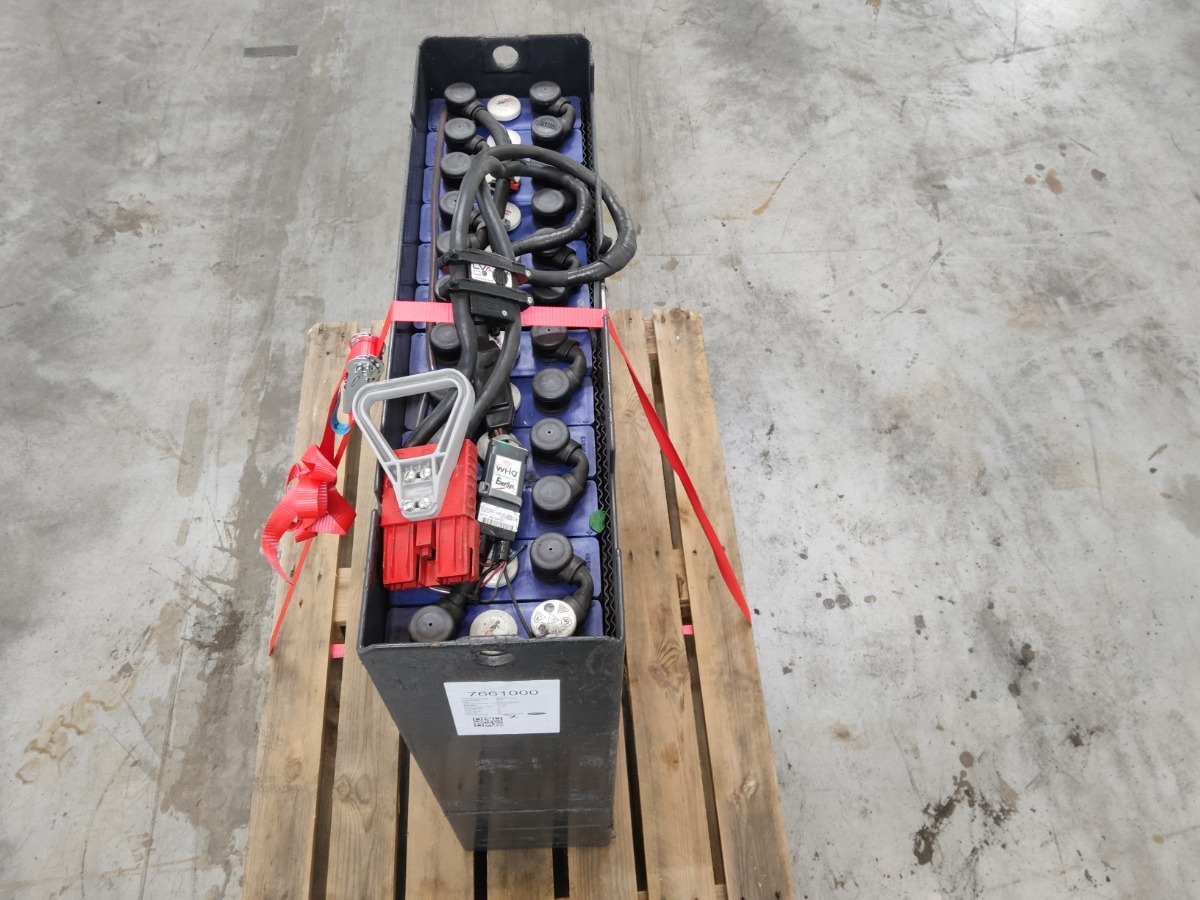 Weitere 24V420AH - Accumulateur pour Matériel de manutention: photos 3 Weitere 24V420AH - Accumulateur pour Matériel de manutention: photos 3