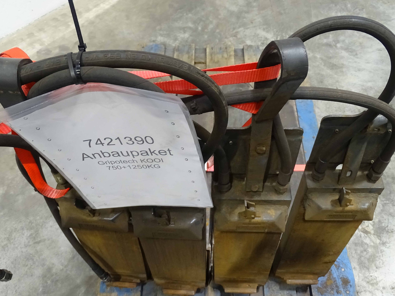 Weitere 2XANBAUGERÄTE - Fourches: photos 3 Weitere 2XANBAUGERÄTE - Fourches: photos 3