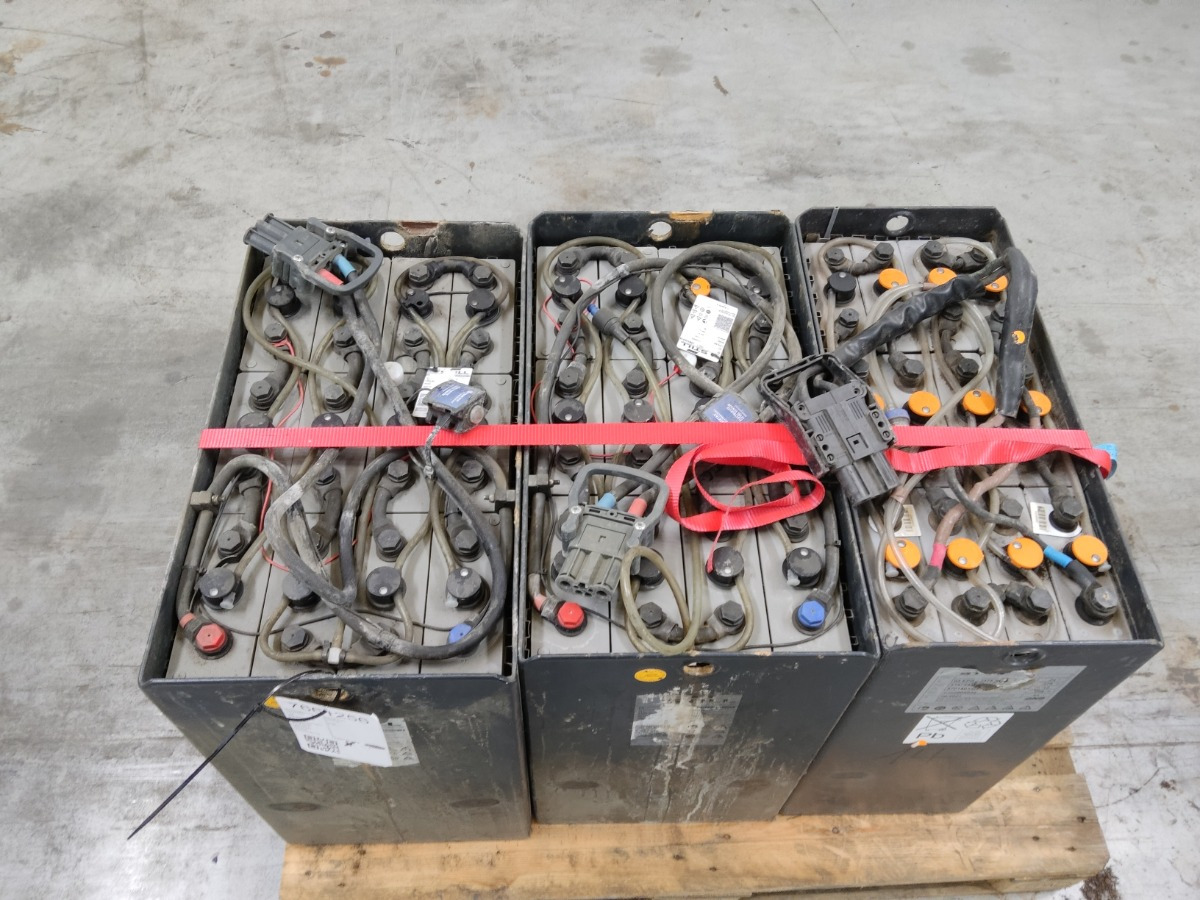 Weitere 3XBATTERIEN - Accumulateur pour Matériel de manutention: photos 3 Weitere 3XBATTERIEN - Accumulateur pour Matériel de manutention: photos 3