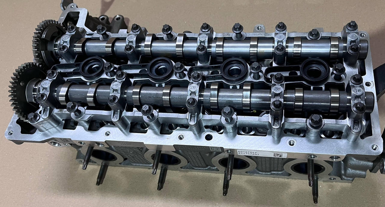 BMW Chiulasa B47D20B Euro 6 - Culasse pour Pelle: photos 2 BMW Chiulasa B47D20B Euro 6 - Culasse pour Pelle: photos 2