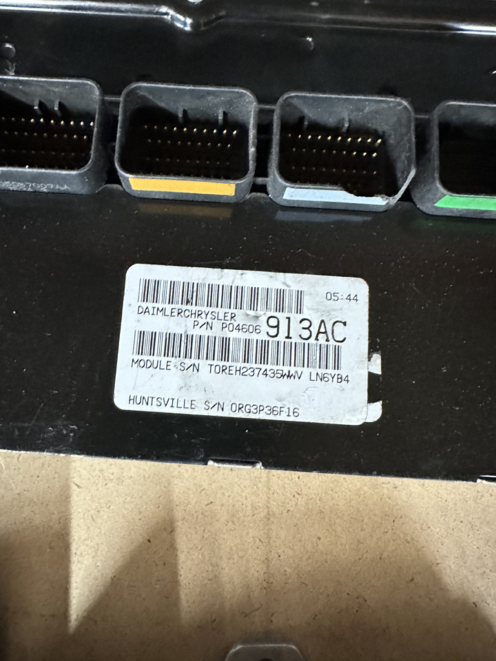 Chrysler Charger Ecu p04606838ac - Bloc de gestion pour Autre matériel: photos 1 Chrysler Charger Ecu p04606838ac - Bloc de gestion pour Autre matériel: photos 1