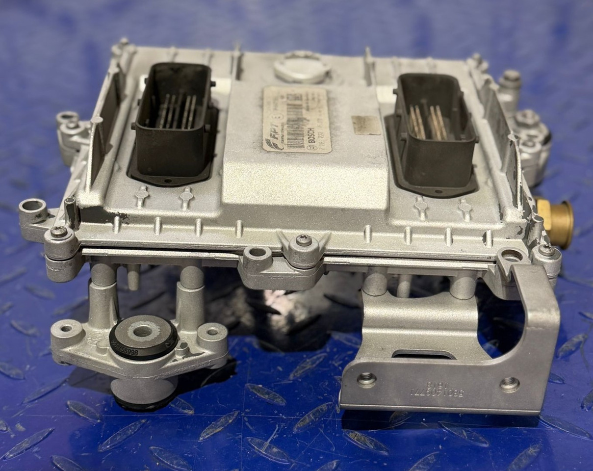 Iveco Engine Control Unit - Bloc de gestion pour Camion: photos 3 Iveco Engine Control Unit - Bloc de gestion pour Camion: photos 3