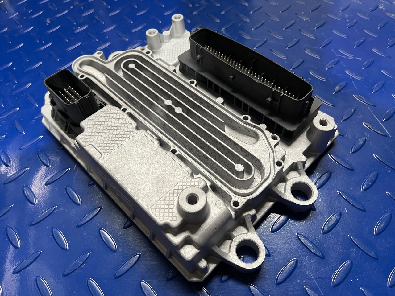 Mercedes Actros MP4 A0024464935 MCM2 MCM2.1 Reconditioned - Bloc de gestion pour Camion: photos 2 Mercedes Actros MP4 A0024464935 MCM2 MCM2.1 Reconditioned - Bloc de gestion pour Camion: photos 2