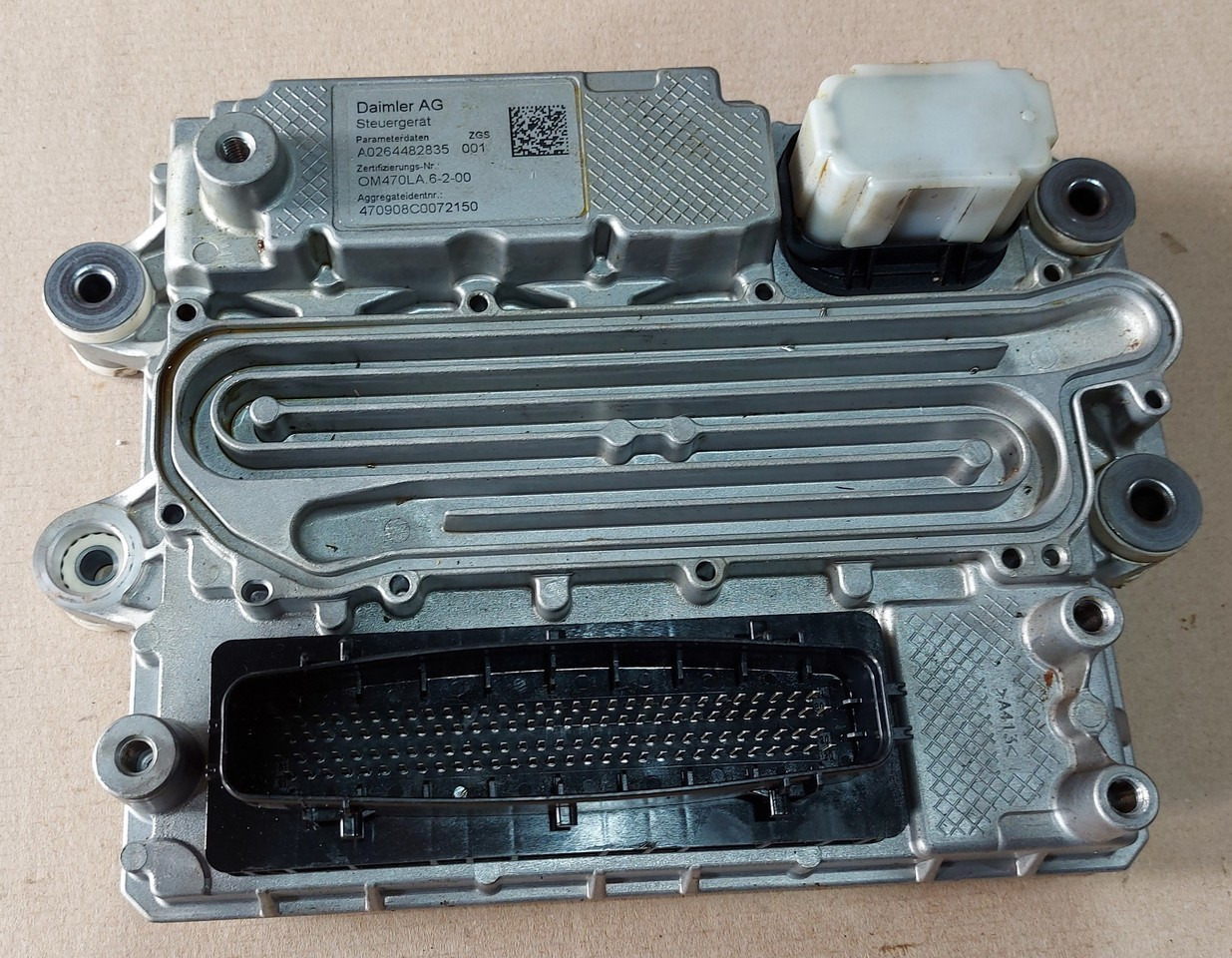 Mercedes Actros MP4 A0024464935 MCM2 MCM2.1 Reconditioned - Bloc de gestion pour Camion: photos 3 Mercedes Actros MP4 A0024464935 MCM2 MCM2.1 Reconditioned - Bloc de gestion pour Camion: photos 3