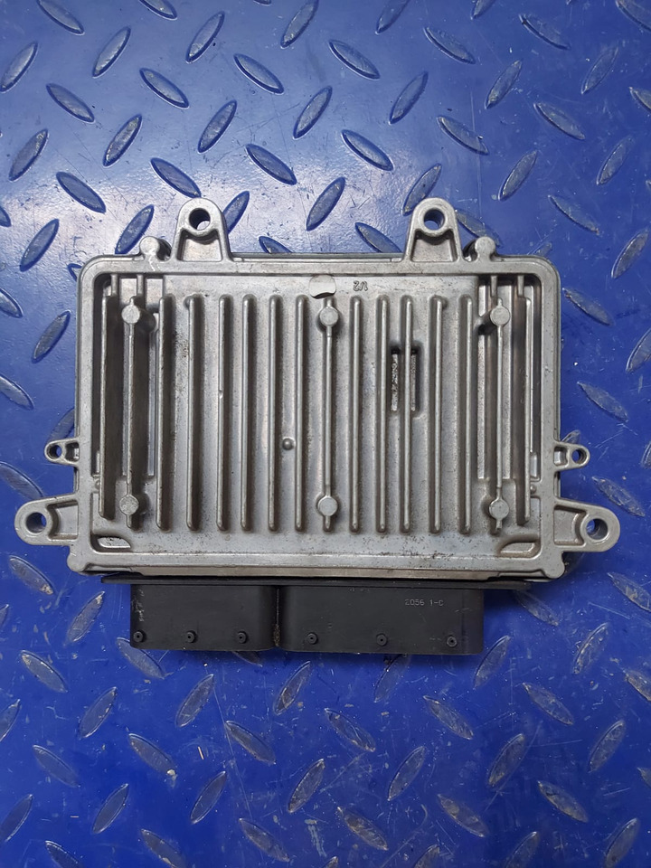 Mercedes Benz ECU A6401507279 - Bloc de gestion pour Camion: photos 2 Mercedes Benz ECU A6401507279 - Bloc de gestion pour Camion: photos 2