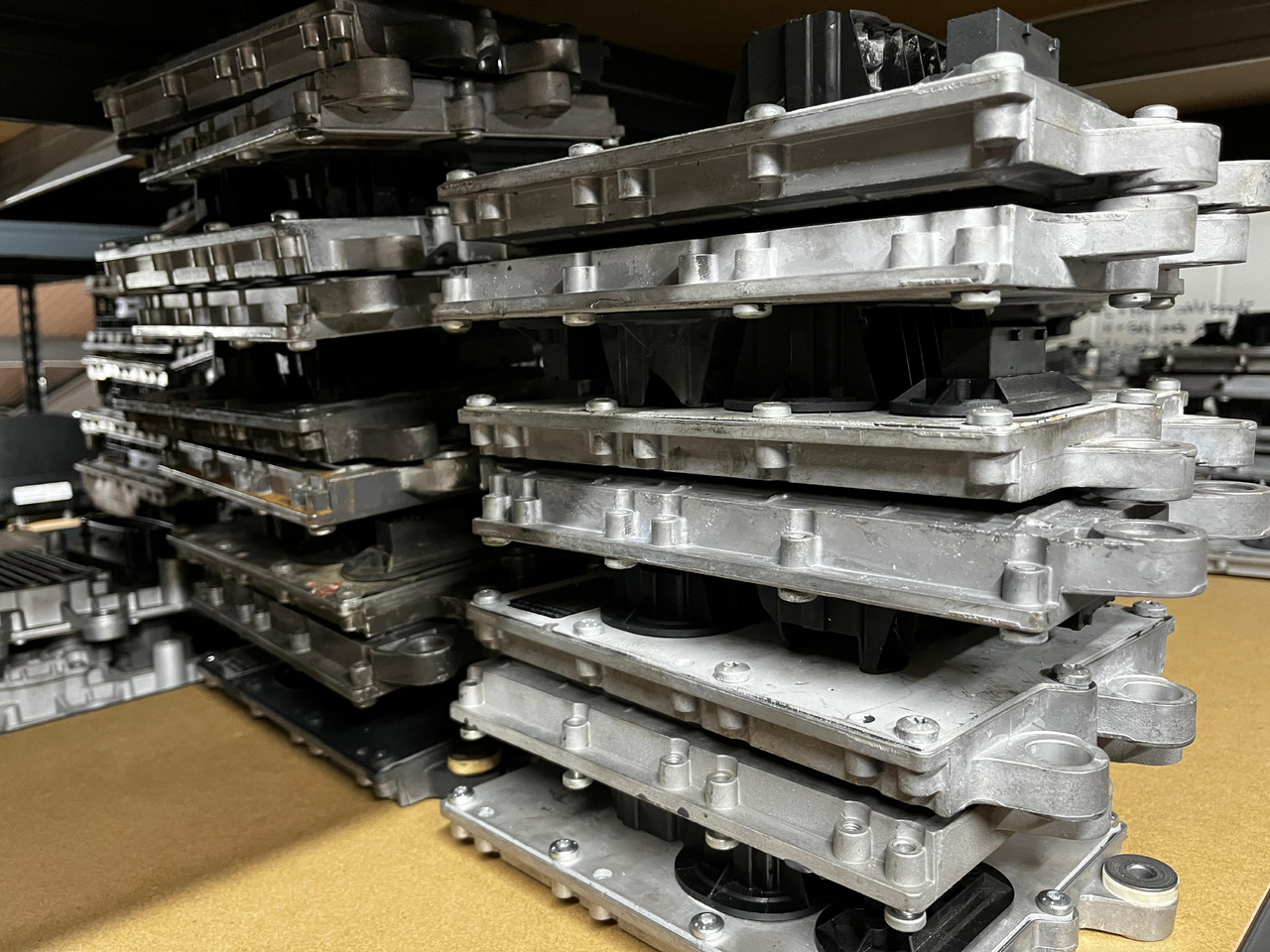 Mercedes ECU PLD OM906 - Bloc de gestion: photos 2 Mercedes ECU PLD OM906 - Bloc de gestion: photos 2