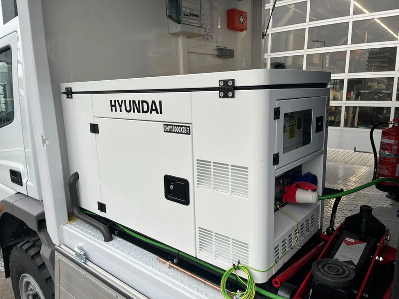 Mercedes-Benz Atego 1725 A 4x4 Service Truck - crédit-bail Mercedes-Benz Atego 1725 A 4x4 Service Truck: photos 13