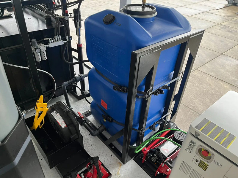 Mercedes-Benz Atego 1725 A 4x4 Service Truck - crédit-bail Mercedes-Benz Atego 1725 A 4x4 Service Truck: photos 18