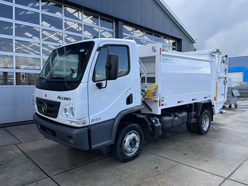 Mercedes-Benz Accelo 815 4x2 Garbage Compactor (2 units) Accelo 815 4x2 Garbage Compactor (2 units) - Benne à ordures ménagères: photos 1 Mercedes-Benz Accelo 815 4x2 Garbage Compactor (2 units) Accelo 815 4x2 Garbage Compactor (2 units) - Benne à ordures ménagères: photos 1