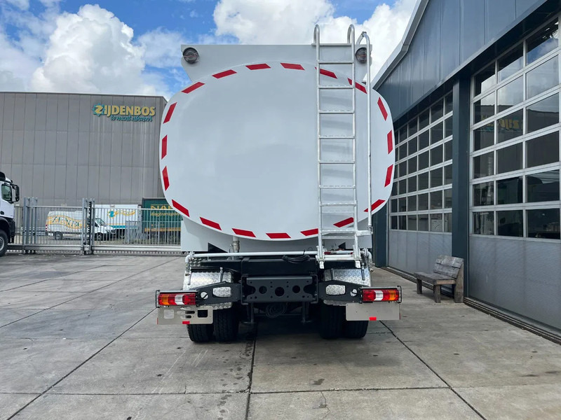 Mercedes-Benz Arocs 3340 6x4 Water Tank Truck - Camion citerne: photos 4 Mercedes-Benz Arocs 3340 6x4 Water Tank Truck - Camion citerne: photos 4