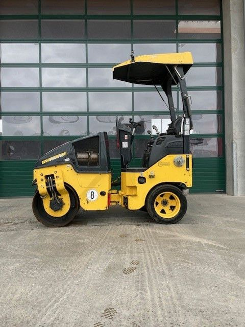 BOMAG BW 100 AC-5 - Compacteur mixte: photos 1 BOMAG BW 100 AC-5 - Compacteur mixte: photos 1