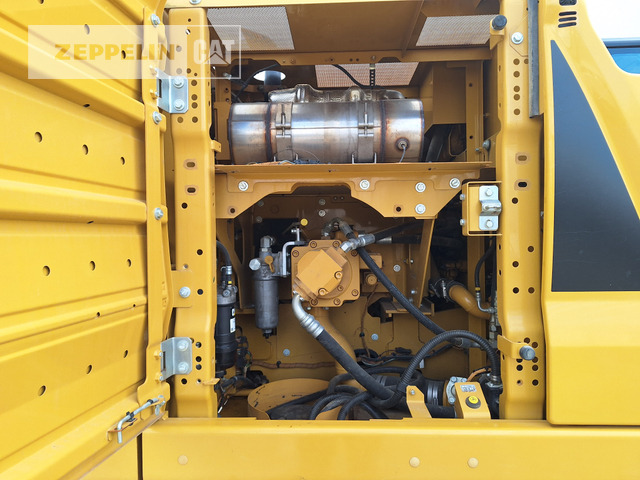 Pelle sur chenille Cat 320GC: photos 32