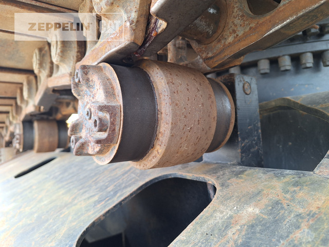 Pelle sur chenille Cat 320GC: photos 16