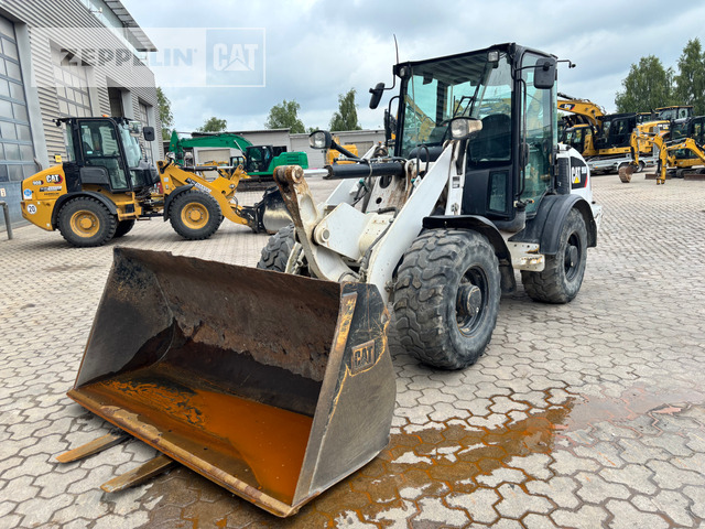 Cat 906M - Chargeuse sur pneus: photos 1 Cat 906M - Chargeuse sur pneus: photos 1