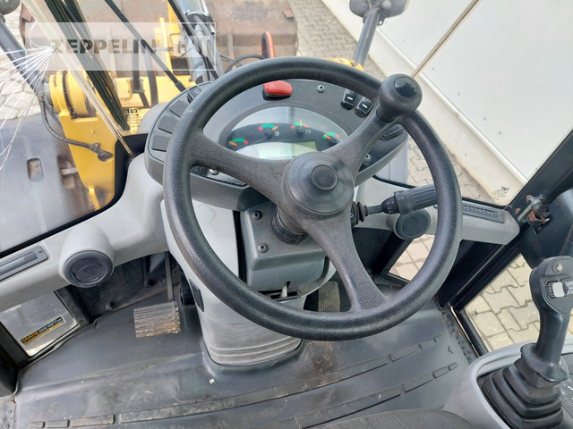 Chargeuse sur pneus Cat 908M: photos 26 Chargeuse sur pneus Cat 908M: photos 26