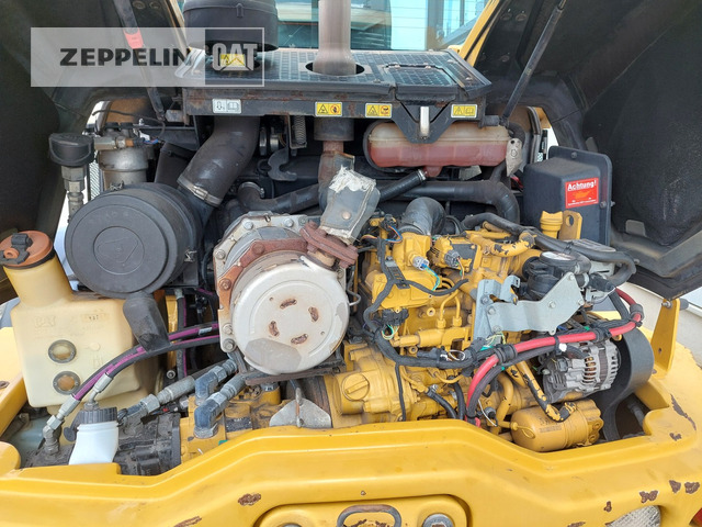 Chargeuse sur pneus Cat 908M: photos 21 Chargeuse sur pneus Cat 908M: photos 21