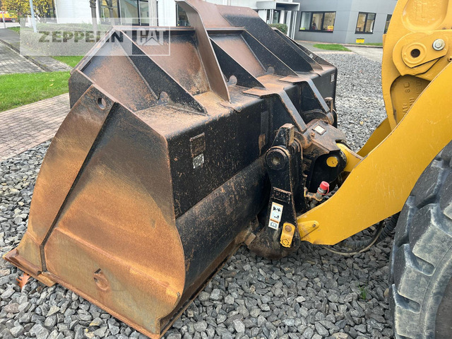 Chargeuse sur pneus Cat 966MXE: photos 9 Chargeuse sur pneus Cat 966MXE: photos 9