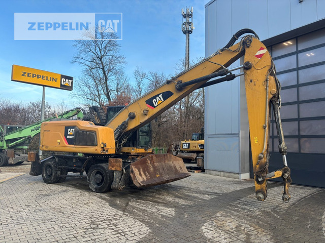 Pelle de manutention Cat MH3022: photos 6 Pelle de manutention Cat MH3022: photos 6