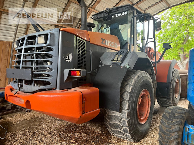 Hitachi ZW220 - Chargeuse sur pneus: photos 3 Hitachi ZW220 - Chargeuse sur pneus: photos 3