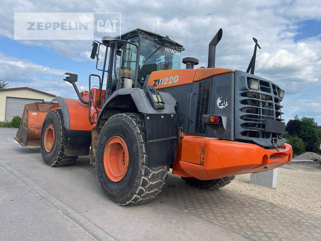 Hitachi ZW220 - Chargeuse sur pneus: photos 2 Hitachi ZW220 - Chargeuse sur pneus: photos 2