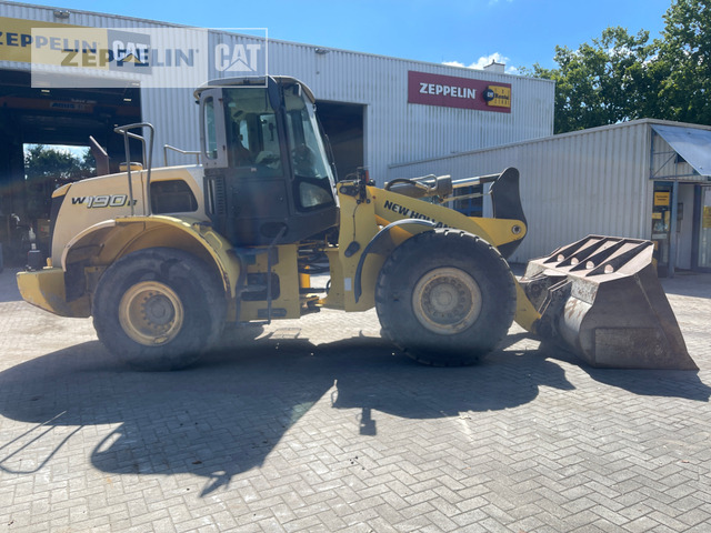 New Holland W190 - Chargeuse sur pneus: photos 2 New Holland W190 - Chargeuse sur pneus: photos 2