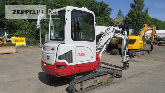 Takeuchi, Japan TB225 - Mini pelle: photos 2 Takeuchi, Japan TB225 - Mini pelle: photos 2