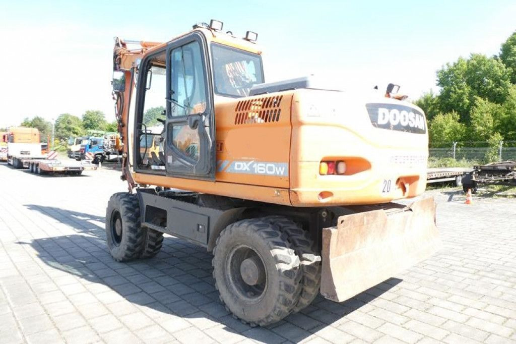 Doosan Mobilbagger DX 160 Mobilbagger - Pelle sur pneus: photos 4 Doosan Mobilbagger DX 160 Mobilbagger - Pelle sur pneus: photos 4