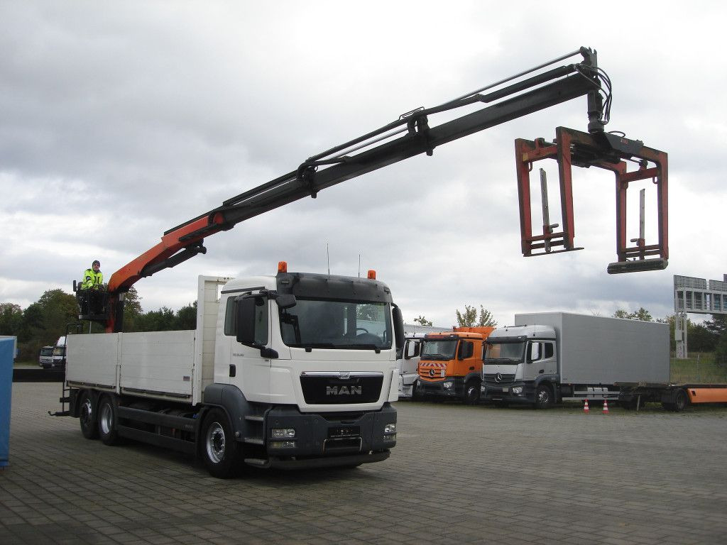 Camion grue MAN TG-S 26.360 6x2-2 BL Pritsche Heckkran Palfinger: photos 1